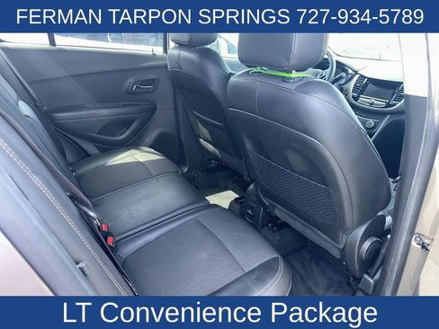 Used 2021 Chevrolet Trax LT w/ Sport Edition image 7