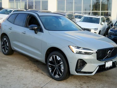 New 2026 Volvo XC60 T8 Plus w/ Protection Package Premier image 4