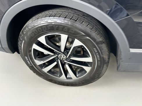 Used 2024 Volkswagen Tiguan S image 11