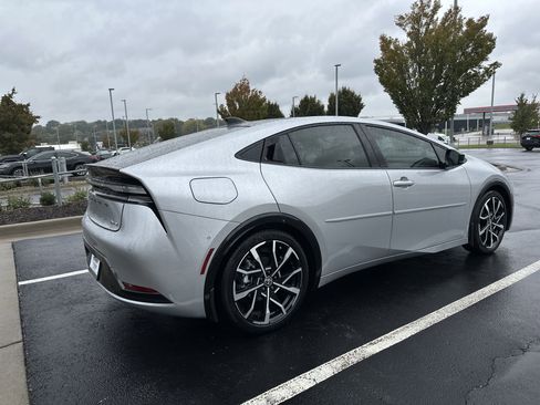 New 2026 Toyota Prius XSE Premium image 9