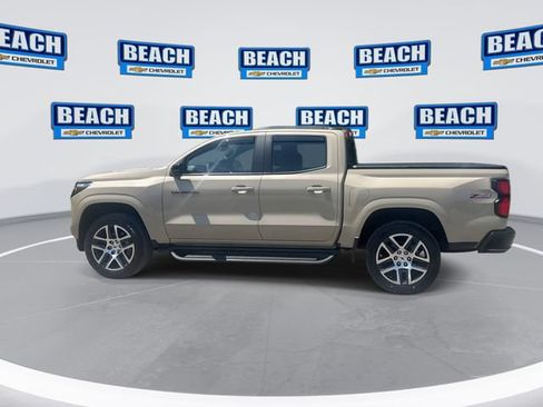 Used 2023 Chevrolet Colorado Z71 w/ Z71 Convenience Package 2 AWD/4WD image 5