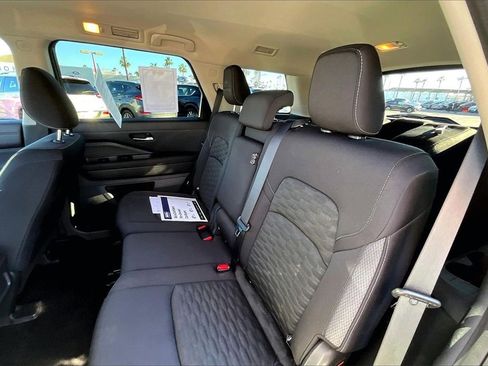 Used 2022 Nissan Pathfinder SV w/ Cargo Package image 15