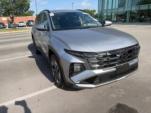 Used 2025 Hyundai Tucson SEL AWD/4WD image 2
