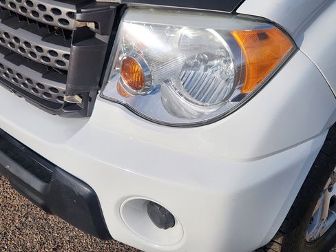 Used 2012 Suzuki Equator Sport image 5