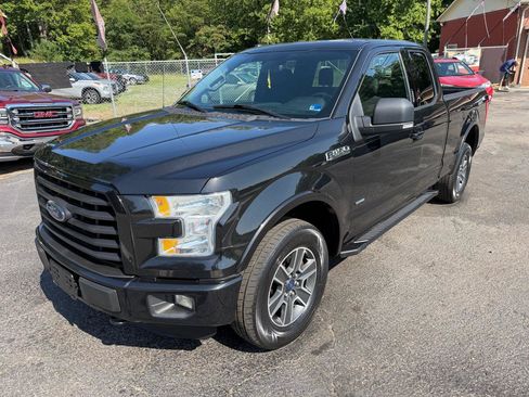 Used 2015 Ford F150 XLT w/ Equipment Group 301A Mid AWD/4WD image 3