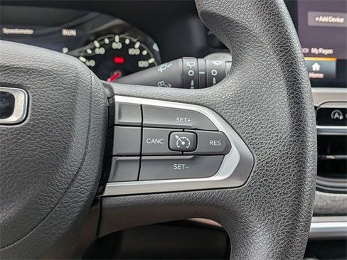 Used 2023 Jeep Compass Sport image 28