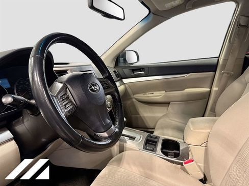 Used 2014 Subaru Outback 2.5i Premium AWD/4WD image 9