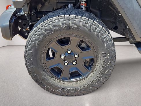 Used 2022 Jeep Gladiator Mojave w/ Trailer Tow Package AWD/4WD image 10