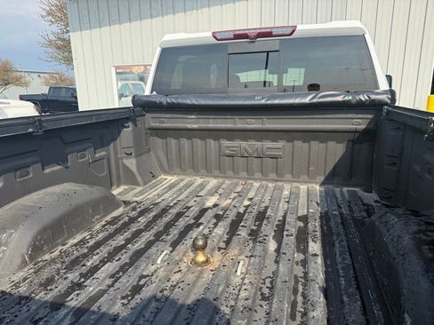 Used 2021 GMC Sierra 3500 SLT w/ SLT Premium Package image 7