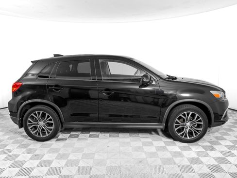 Used 2019 Mitsubishi Outlander Sport ES FWD image 3