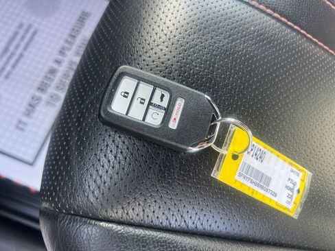 Used 2022 Honda Pilot TrailSport image 29