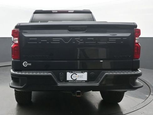 Used 2022 Chevrolet Silverado 1500 Custom Trail Boss w/ LPO, Dark Essentials Package AWD/4WD image 5