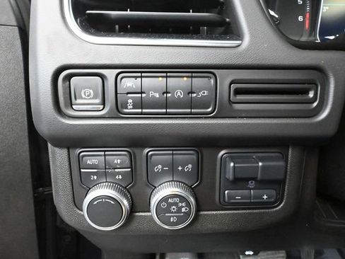 Used 2021 GMC Yukon SLT w/ SLT Luxury Plus Package image 33