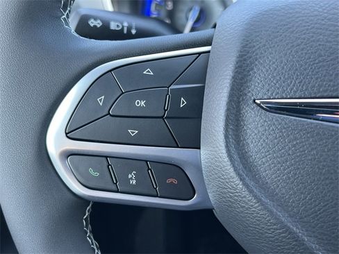 New 2026 Chrysler Pacifica Limited w/ Trailer Tow Group image 22