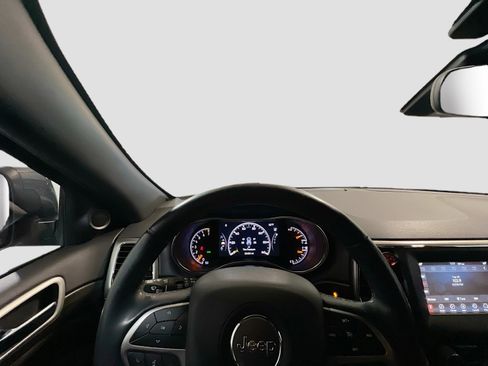 Used 2021 Jeep Grand Cherokee Laredo w/ Security & Convenience Group image 7