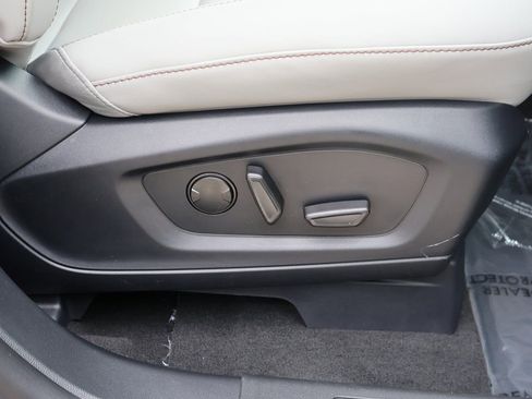 New 2026 Ford Explorer Active w/ Active Comfort Package image 10