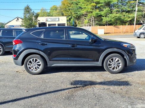 Used 2018 Hyundai Tucson SE image 4