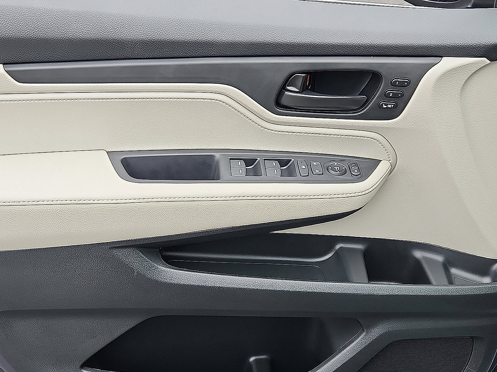 New 2027 Honda Odyssey EX-L image 8