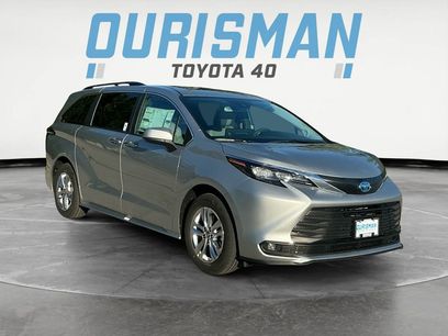 New 2025 Toyota Sienna XLE