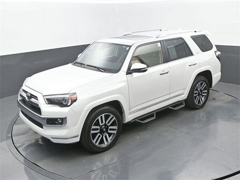 Used 2024 Toyota 4Runner Limited image 31
