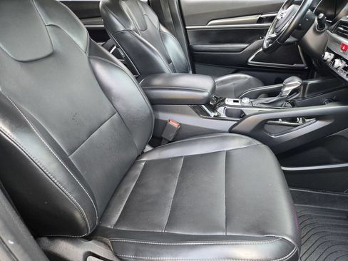 Used 2020 Kia Telluride LX FWD image 9