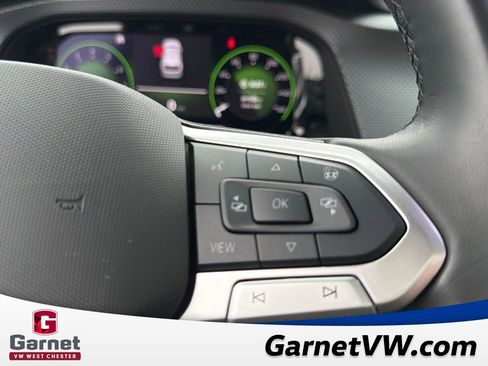 Used 2024 Volkswagen Atlas Cross Sport SEL R-Line image 42