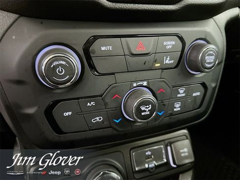 Used 2021 Jeep Renegade Trailhawk image 34