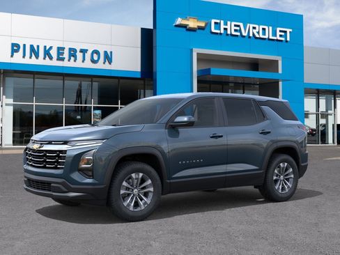 New 2026 Chevrolet Equinox LT FWD image 3