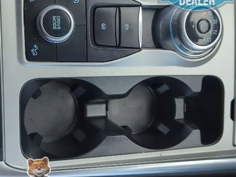 Used 2024 Ford Explorer XLT w/ Equipment Group 202A image 9