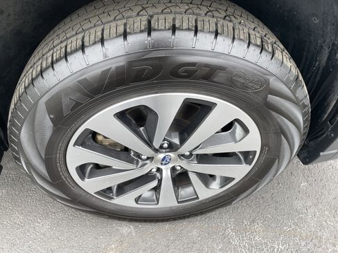 Used 2025 Subaru Outback Premium image 47