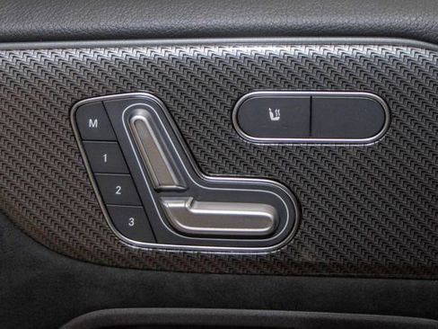 Certified 2023 Mercedes-Benz GLB 250 4MATIC image 14