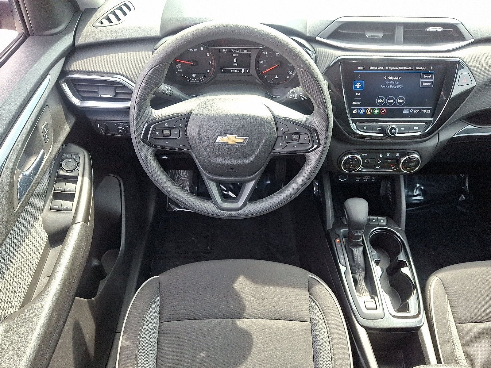 Used 2023 Chevrolet TrailBlazer LT w/ Convenience Package FWD image 11