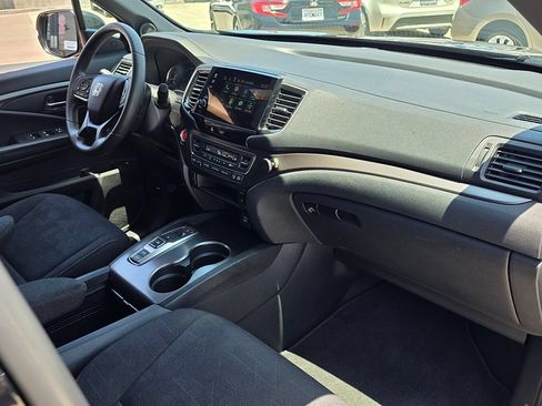 Used 2022 Honda Pilot Sport image 12