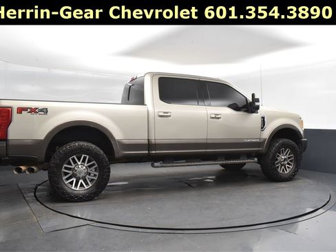 Used 2017 Ford F250 King Ranch w/ FX4 Off-Road Package image 8