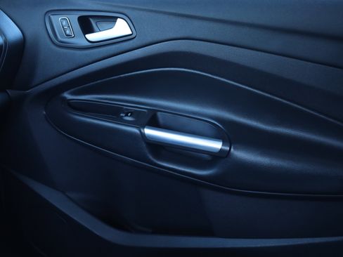 Used 2015 Ford Escape SE image 13