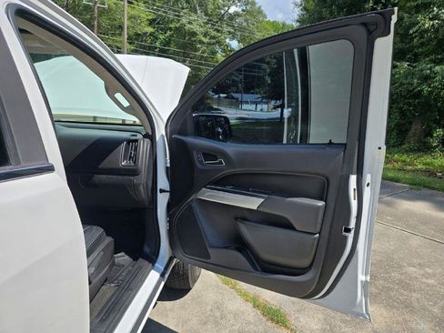 Used 2017 Chevrolet Colorado LT w/ LT Convenience Package image 26