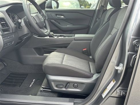 New 2026 Nissan Rogue SV image 10