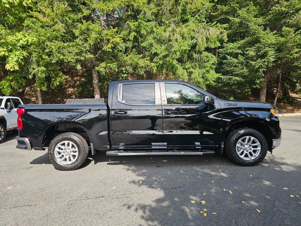 New 2026 Chevrolet Silverado 1500 LT w/ Z71 Off-Road Package AWD/4WD image 8