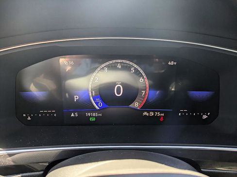 Used 2023 Volkswagen Tiguan SE R-Line image 19