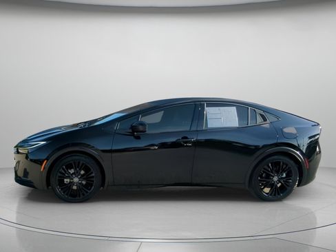 Used 2026 Toyota Prius FWD image 16