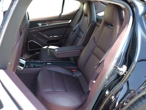 Used 2014 Porsche Panamera AWD/4WD image 39