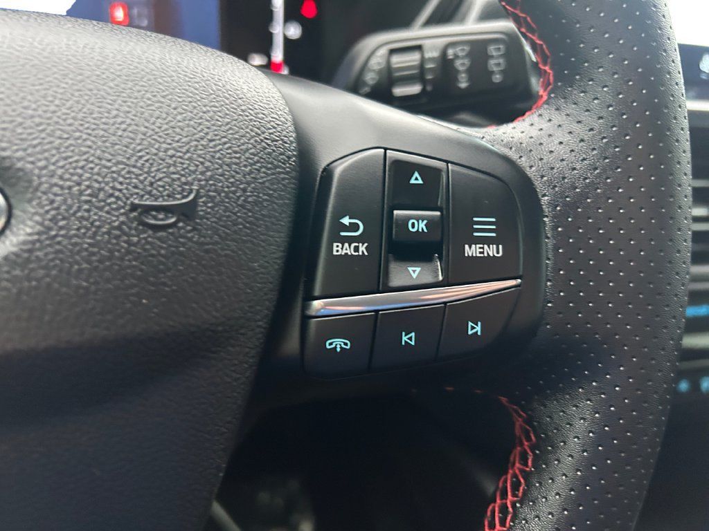 Used 2025 Ford Escape ST-Line w/ Tech Pack #1 FWD image 21