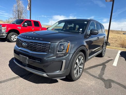 Used 2020 Kia Telluride EX w/ EX Premium Package image 3