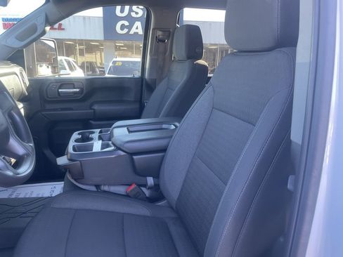 Used 2025 Chevrolet Silverado 2500 Custom w/ Custom Value Package image 13