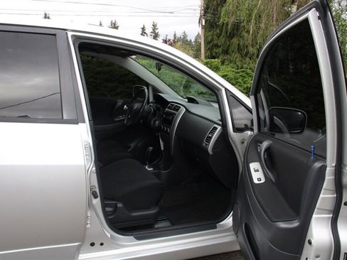 Used 2006 Suzuki Aerio SX FWD image 13