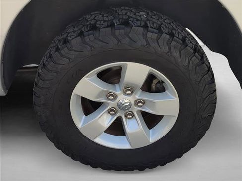 Used 2019 RAM 1500 Classic SLT w/ Luxury Group AWD/4WD image 9