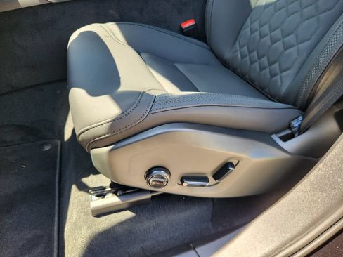 New 2026 Volvo XC90 B6 Plus w/ Protection Package Premier AWD/4WD image 17