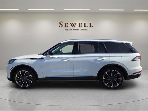 New 2025 Lincoln Aviator Reserve w/ Equipment Group 201A image 2