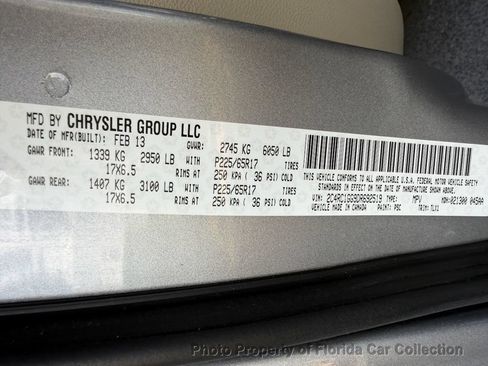 Used 2013 Chrysler Town & Country Limited w/ Luxury Group FWD image 90