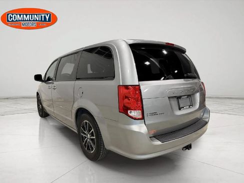 Used 2016 Dodge Grand Caravan SE FWD image 5